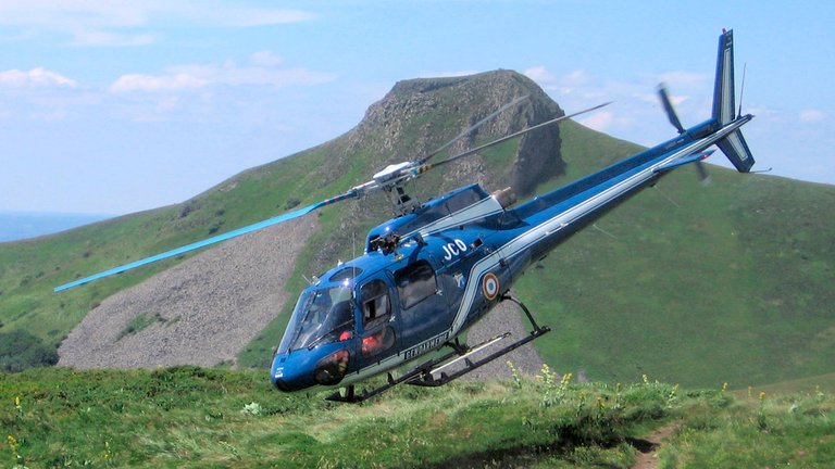helicoptero eurocpter 350B3 